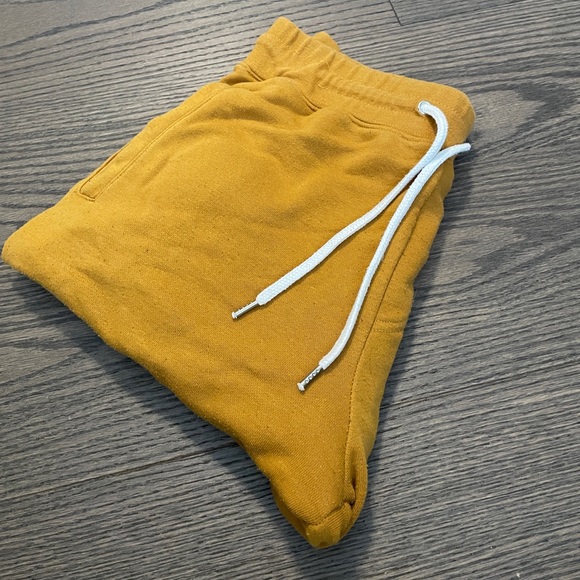 Forever 21 Shorts - Picture 2 of 3